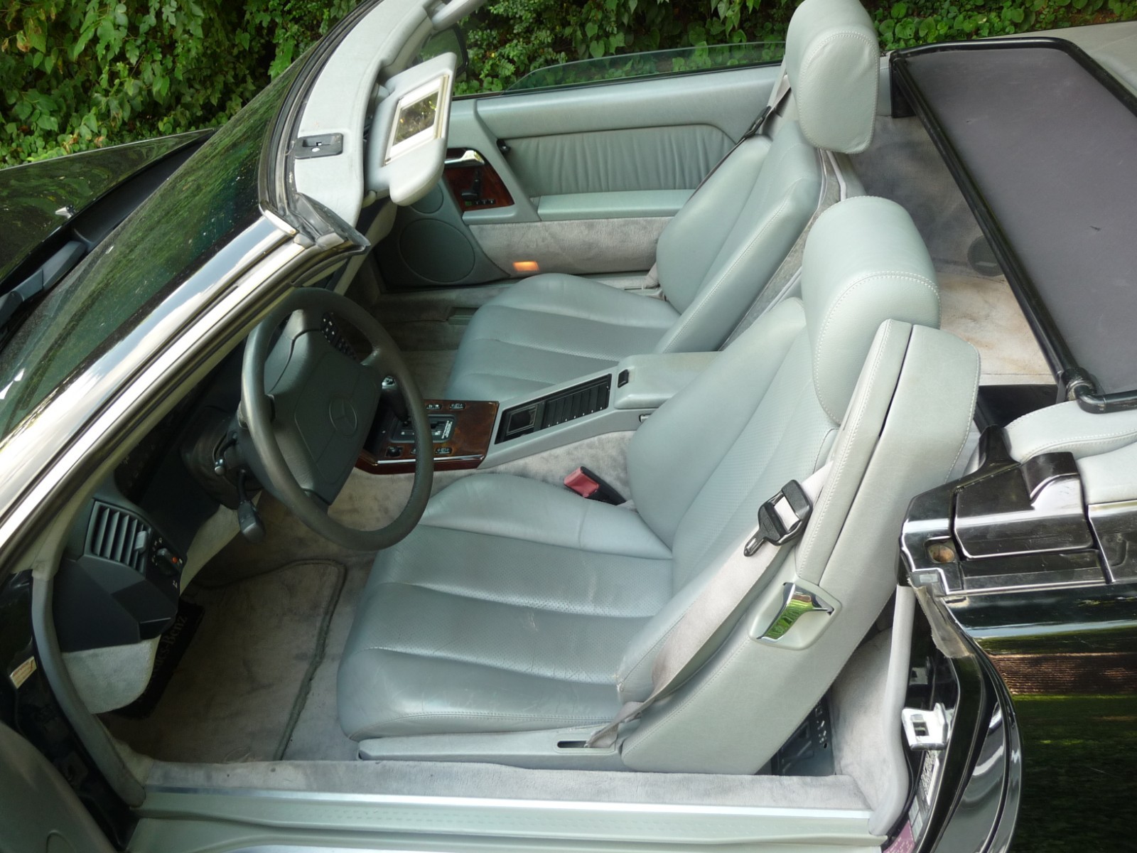 Mercedes-Benz-SL-Class-1995-Convertible-18