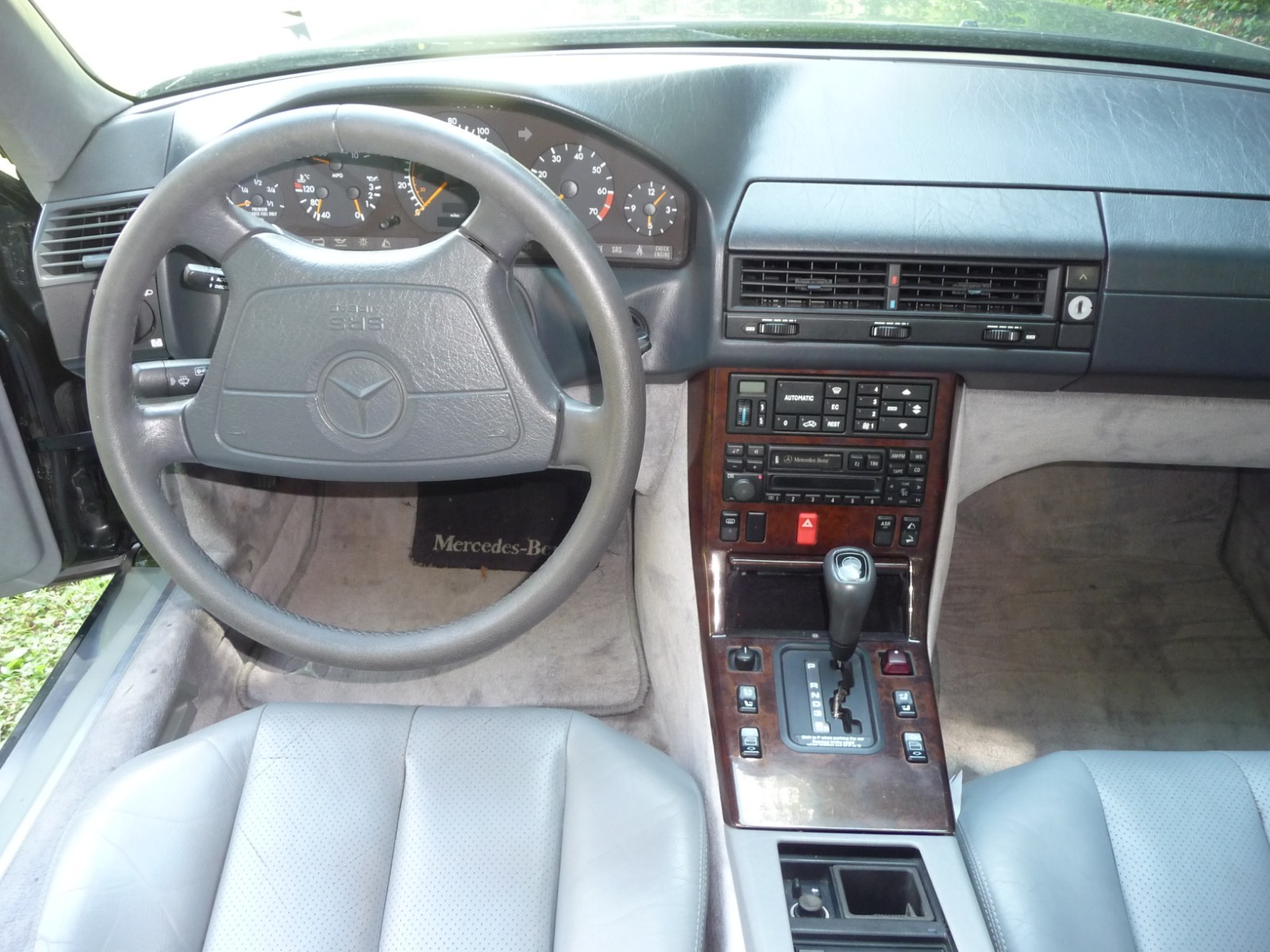 Mercedes-Benz-SL-Class-1995-Convertible-19