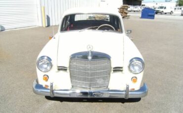 Mercedes-benz-190-1961-Yellow-Red-7