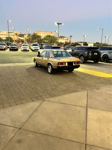 Mercedes-benz-190d-1987-Gold-Black-2