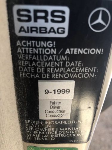 Mercedes-benz-190e-1989-5