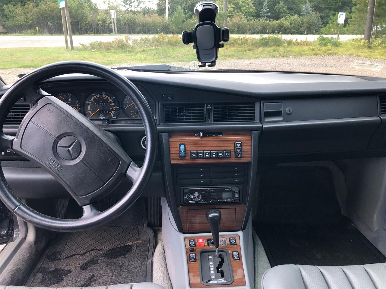 Mercedes-benz-190e-1991-Charcoal-Light-Grey-10