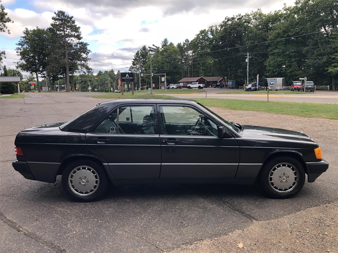 Mercedes-benz-190e-1991-Charcoal-Light-Grey-2