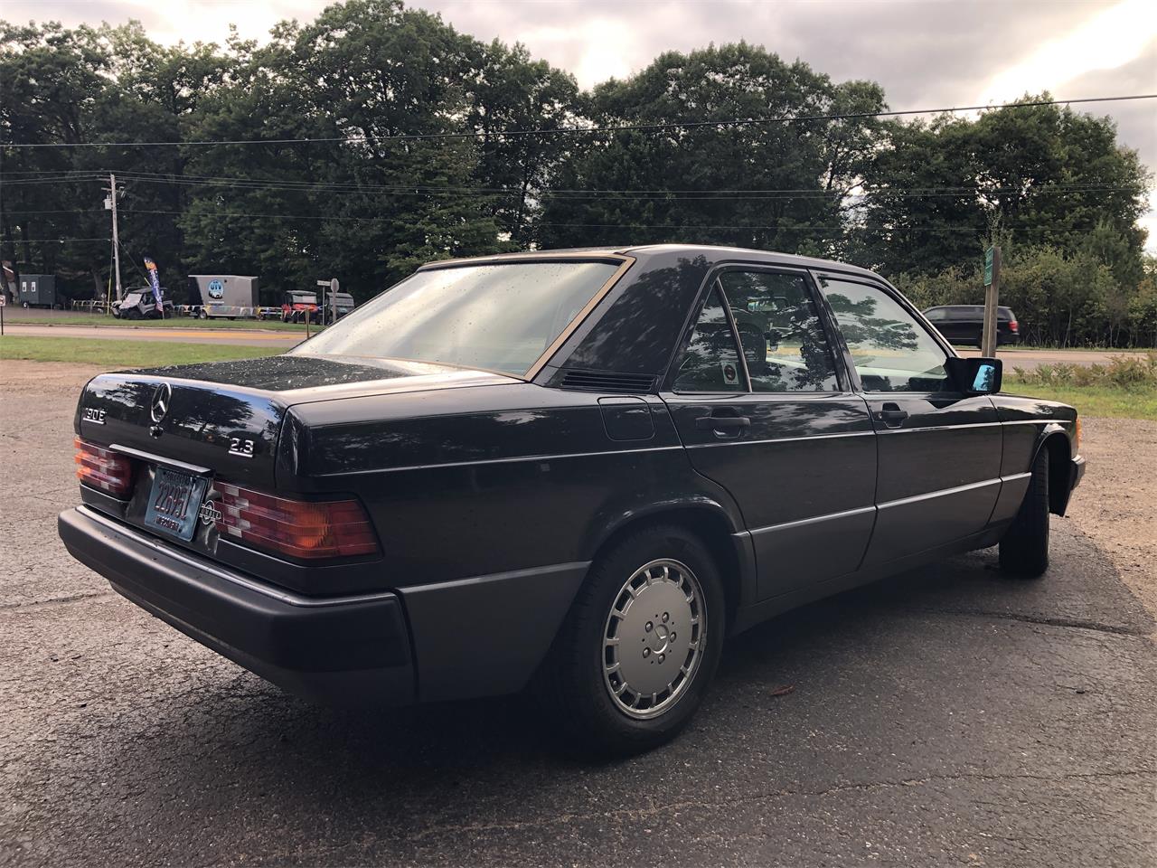 Mercedes-benz-190e-1991-Charcoal-Light-Grey-4