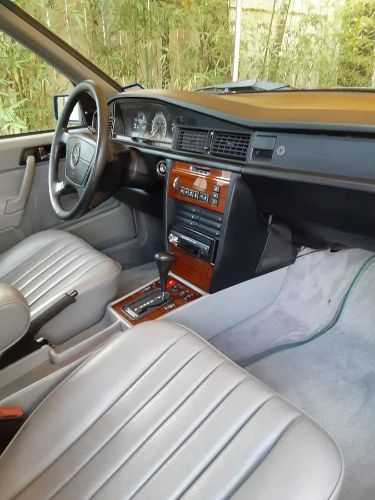 Mercedes-benz-190e-1993-Metallic-Black-Gray-14