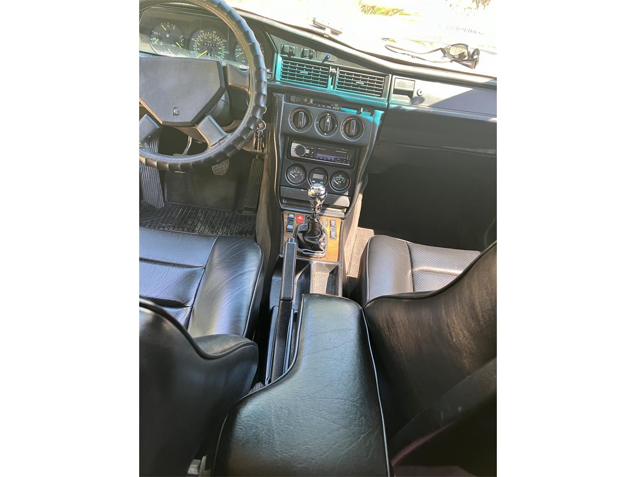 Mercedes-benz-190e-2.3-16-1985-Black-Gray-and-Black-12