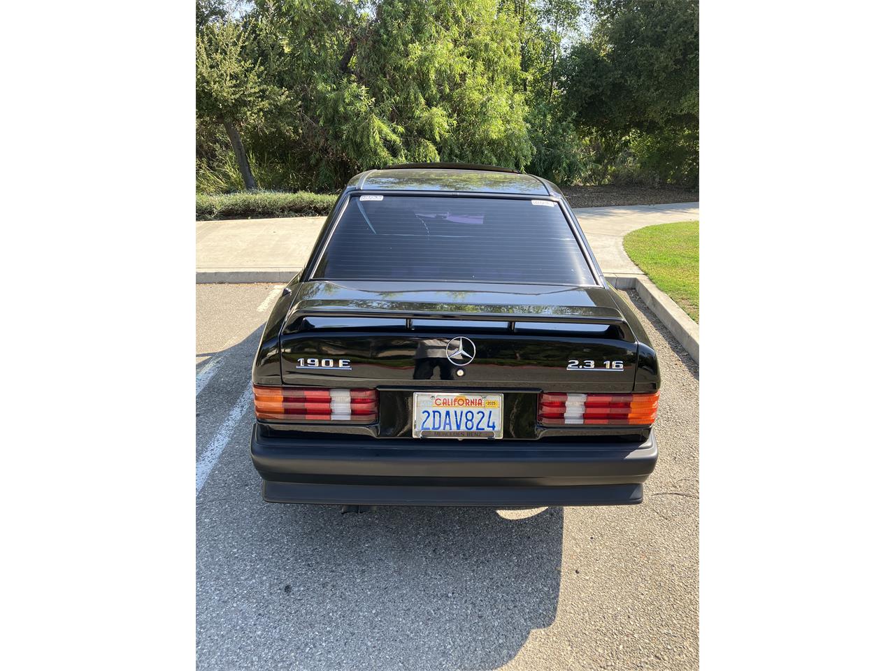 Mercedes-benz-190e-2.3-16-1985-Black-Gray-and-Black-5