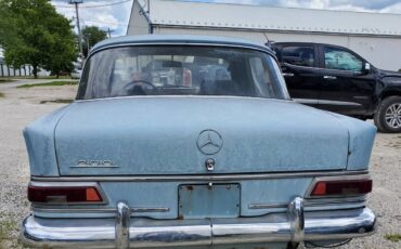 Mercedes-benz-1967-blue-3