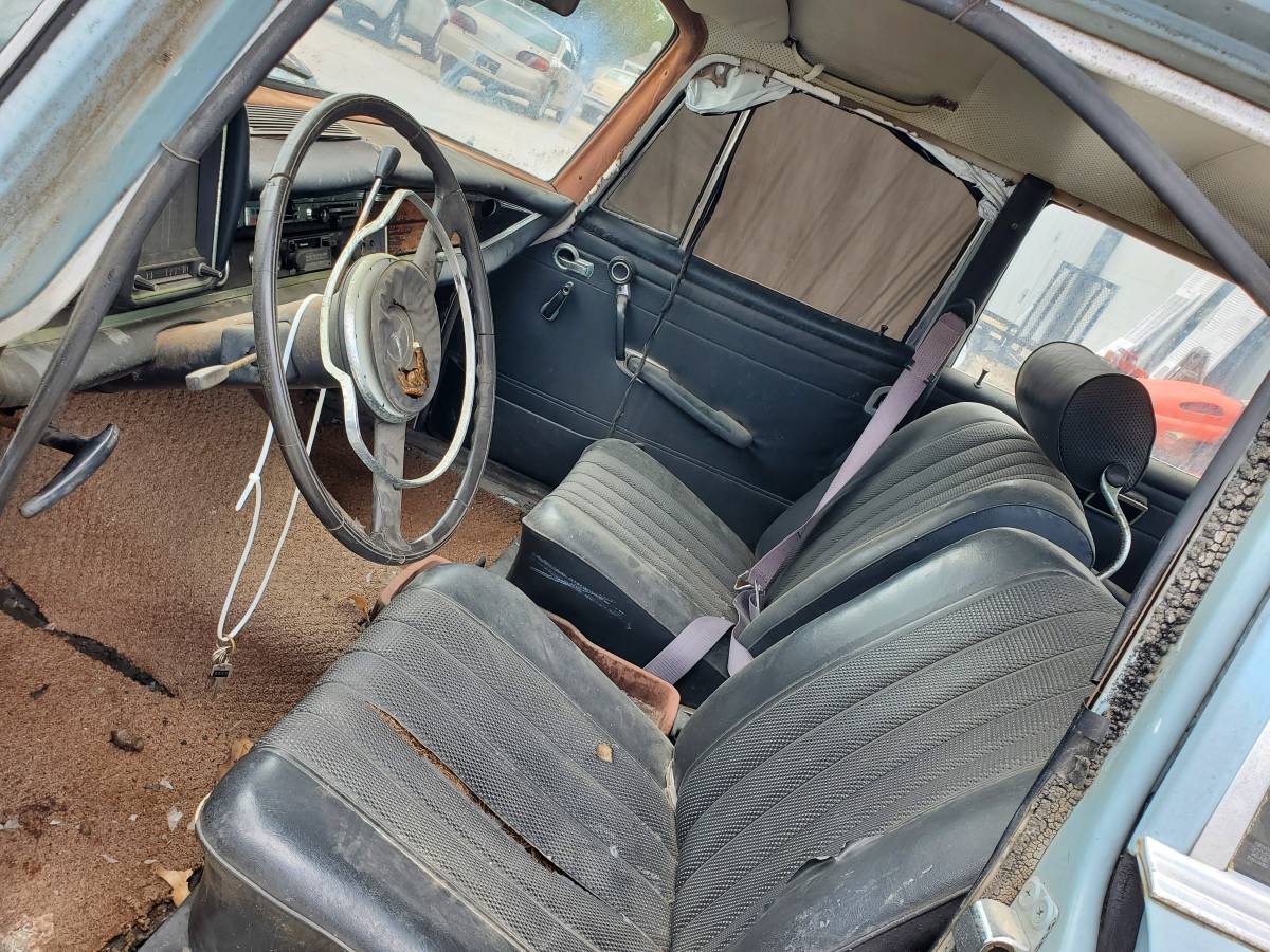 Mercedes-benz-1967-blue-4