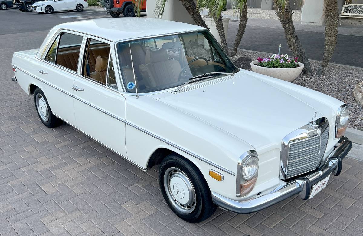 Mercedes-benz-1973-white-2