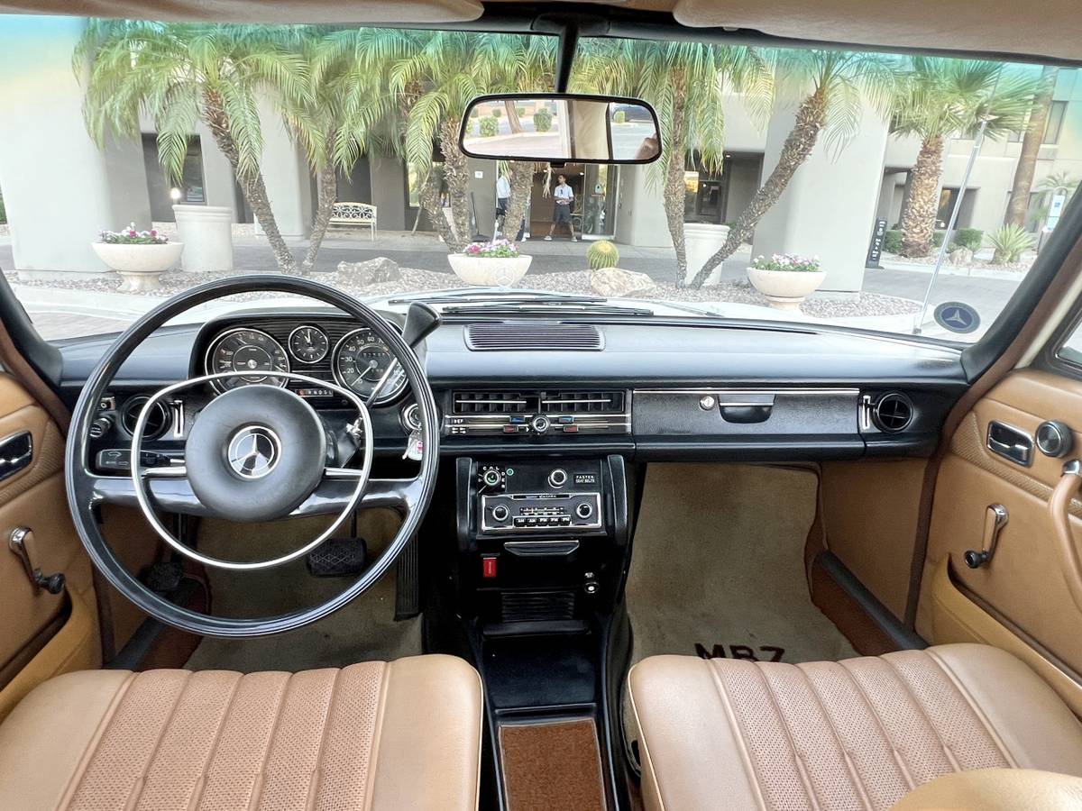 Mercedes-benz-1973-white-4