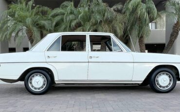 Mercedes-benz-1973-white-8