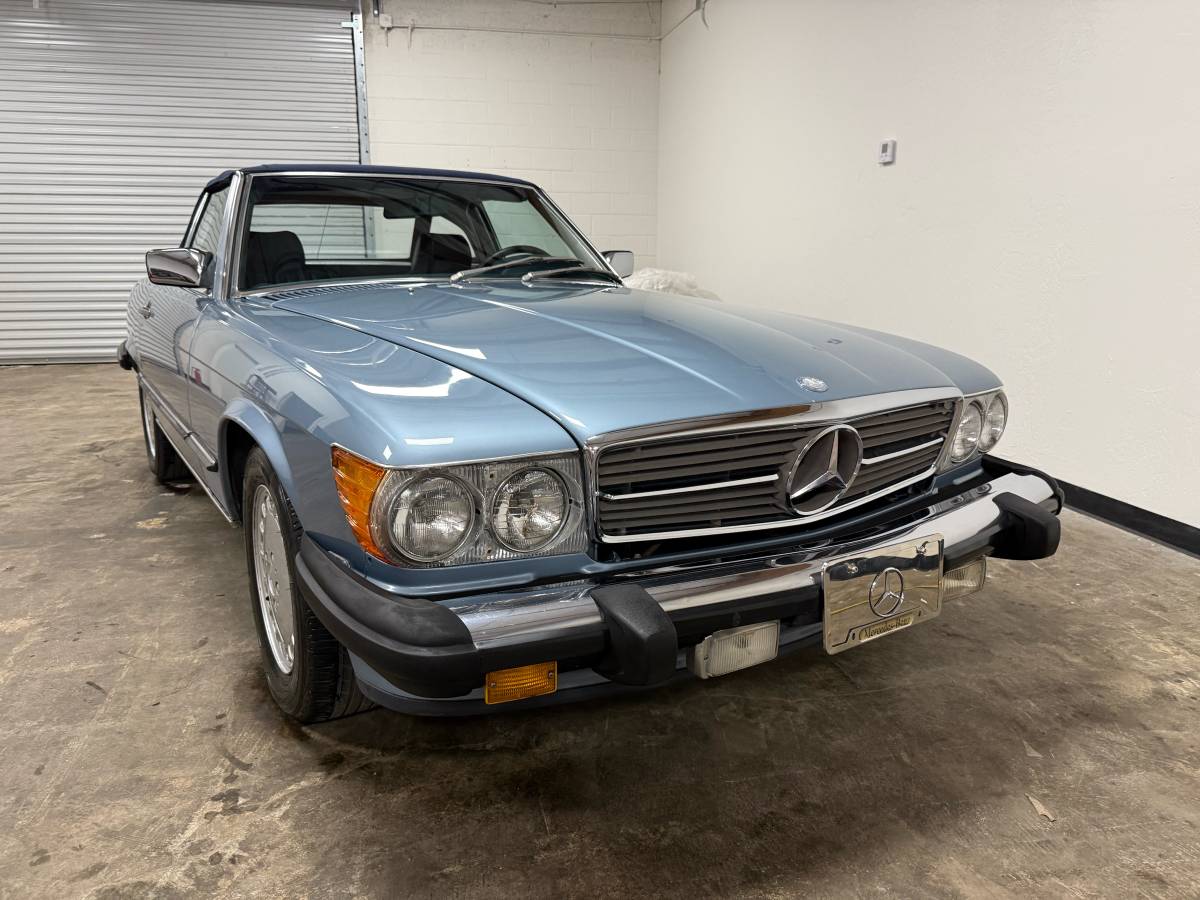 Mercedes-benz-1988-blue-1
