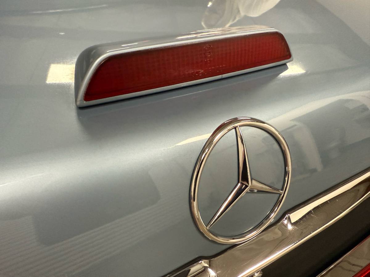 Mercedes-benz-1988-blue-17