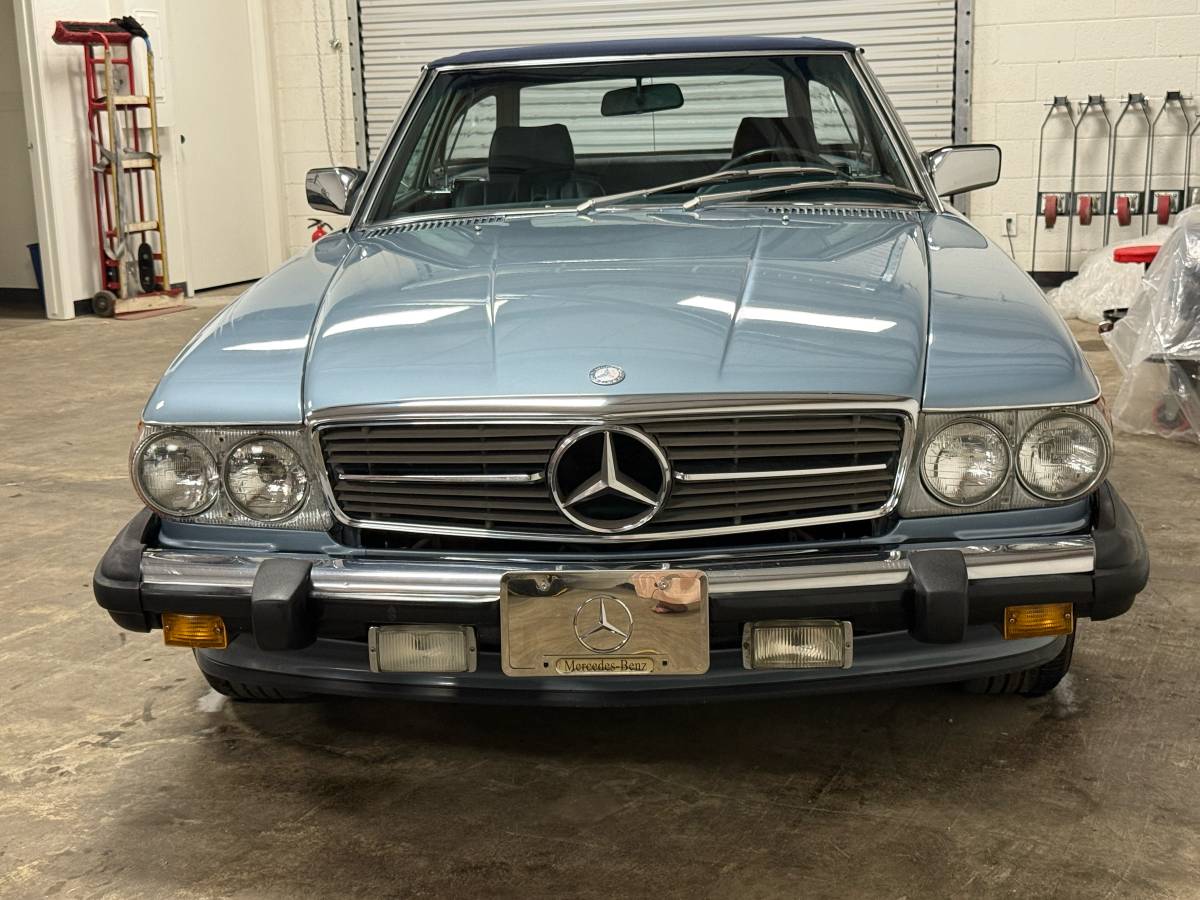 Mercedes-benz-1988-blue-19