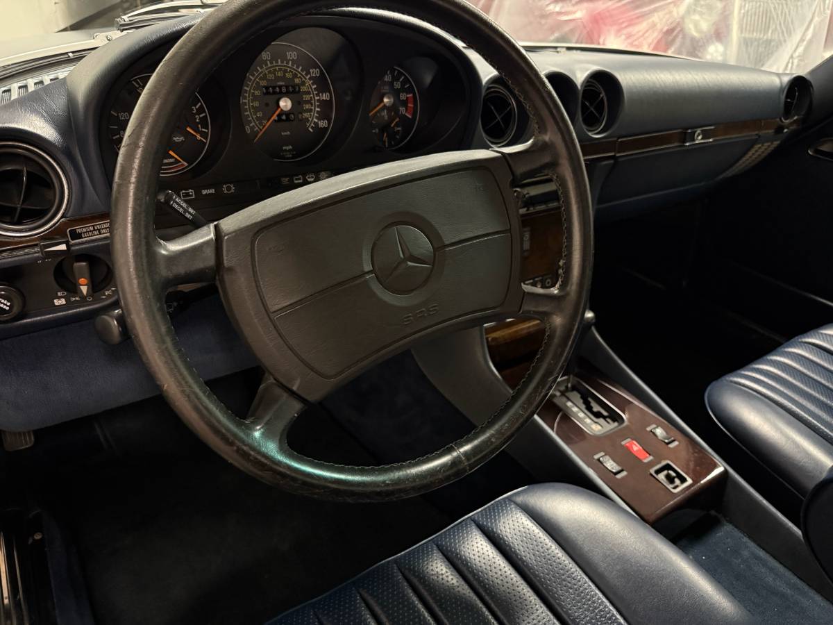 Mercedes-benz-1988-blue-8