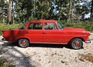 Mercedes-benz-200-1967-16