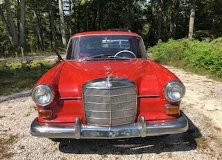 Mercedes-benz-200-1967-18