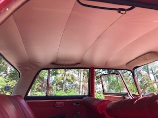 Mercedes-benz-200-1967-5