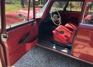 Mercedes-benz-200-1967-7