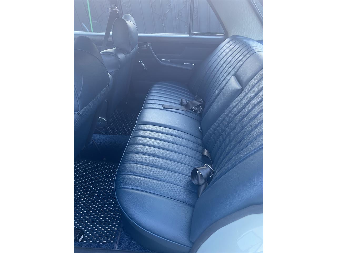 Mercedes-benz-220-1971-Papyrus-White-Blue-Code-345-26