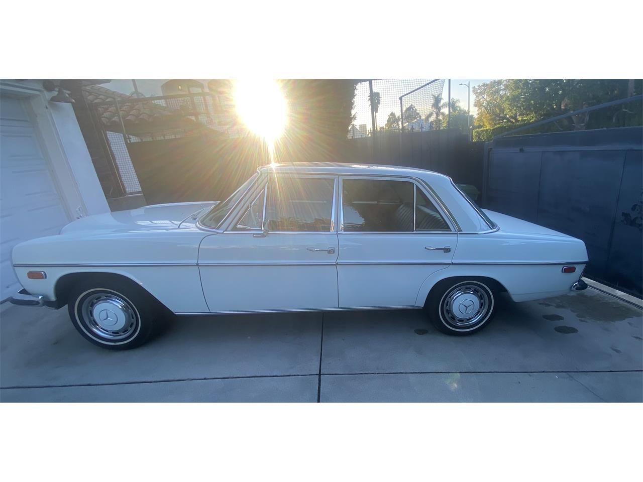Mercedes-benz-220-1971-Papyrus-White-Blue-Code-345-9