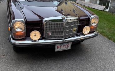 Mercedes-benz-220-sedan-1971-brown-1
