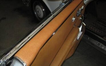 Mercedes-benz-220se-1966-White-7