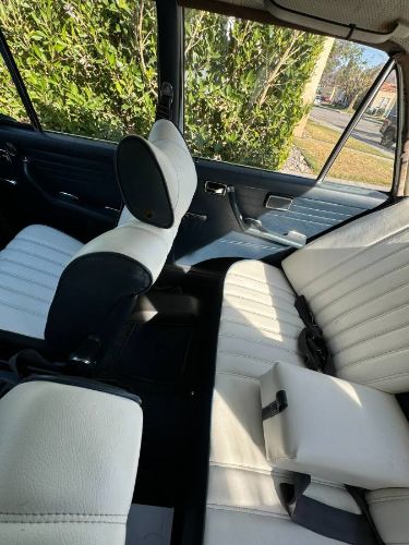 Mercedes-benz-230-1969-White-11