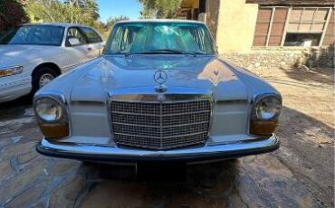 Mercedes-benz-230-1969-White-3