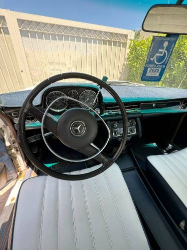 Mercedes-benz-230-1969-White-6
