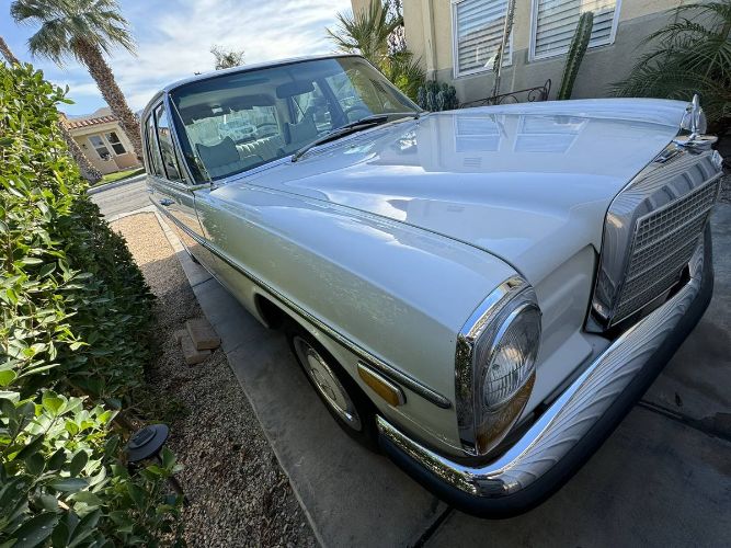 Mercedes-benz-230-1969-White