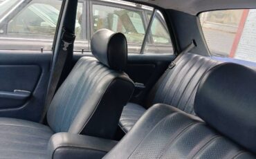 Mercedes-benz-240d-1980-Gray-10