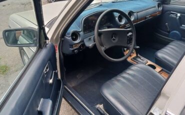 Mercedes-benz-240d-1980-Gray-4