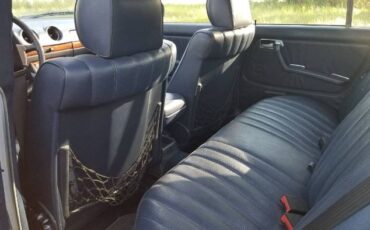 Mercedes-benz-240d-1983-Blue-Blue-10