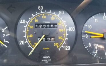 Mercedes-benz-240d-1983-Blue-Blue-4