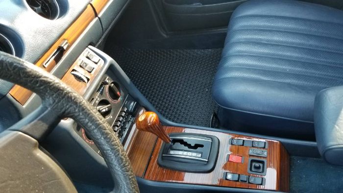 Mercedes-benz-240d-1983-Blue-Blue-9