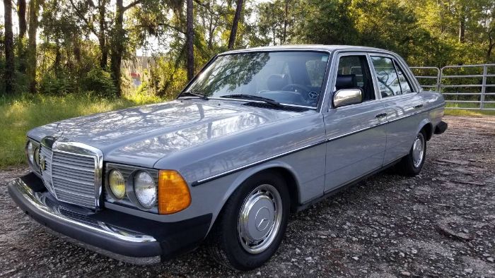 Mercedes-benz-240d-1983-Blue-Blue
