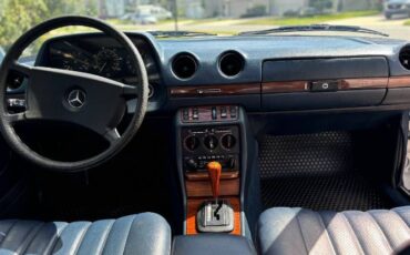 Mercedes-benz-240d-1983-Gray-15