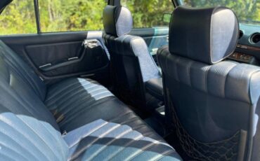 Mercedes-benz-240d-1983-Gray-16