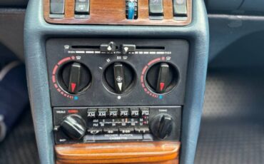 Mercedes-benz-240d-1983-Gray-21
