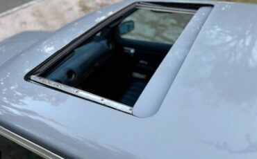 Mercedes-benz-240d-1983-Gray-5