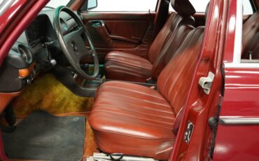 Mercedes-benz-240d-1983-Orient-Red-Maroon-2