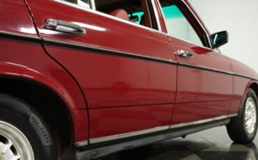 Mercedes-benz-240d-1983-Orient-Red-Maroon-22