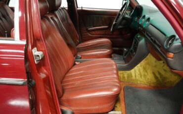 Mercedes-benz-240d-1983-Orient-Red-Maroon-24