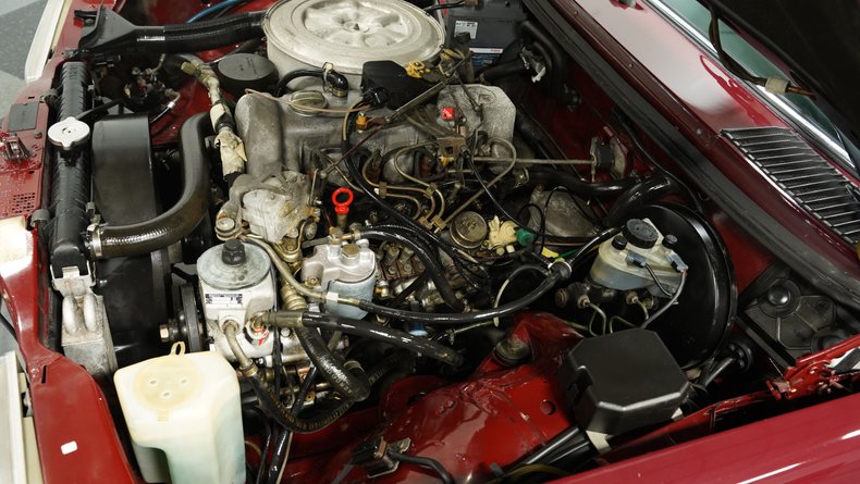 Mercedes-benz-240d-1983-Orient-Red-Maroon-28