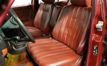 Mercedes-benz-240d-1983-Orient-Red-Maroon-35