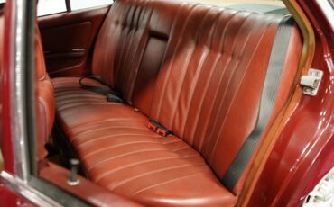 Mercedes-benz-240d-1983-Orient-Red-Maroon-37