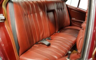 Mercedes-benz-240d-1983-Orient-Red-Maroon-39