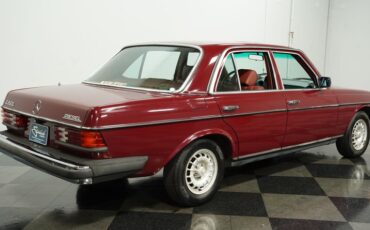Mercedes-benz-240d-1983-Orient-Red-Maroon-8